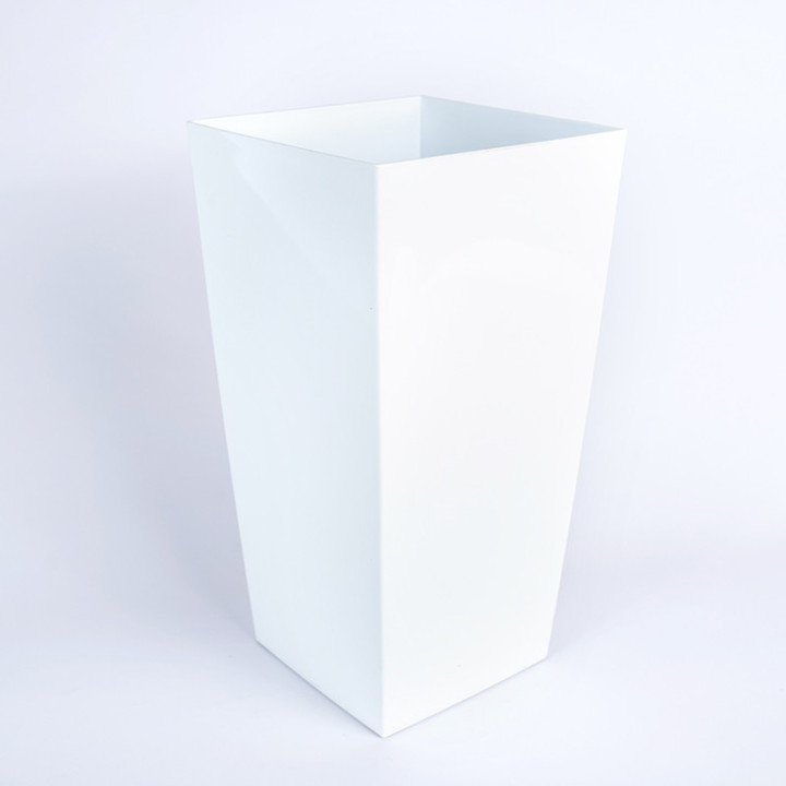 Wysoka plastikowa kwadratowa osłonka | Biała 24 cm