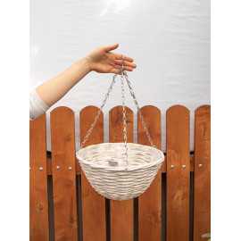 Kosz wiklinowy wiszący biały